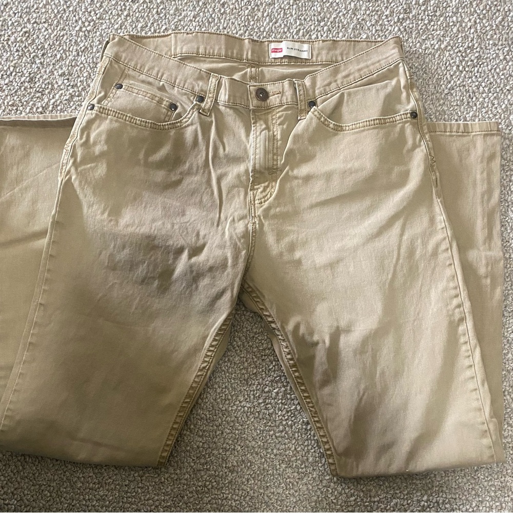 Wrangler Slim Straight Khaki Jeans